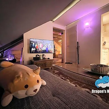 Hotel Dragon's Nest: Cozy & Modern Attic Loft Nuremberg Schwaig bei Nürnberg