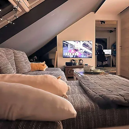 Dragon's Nest: Cozy & Modern Attic Loft Nuremberg Ξενοδοχείο