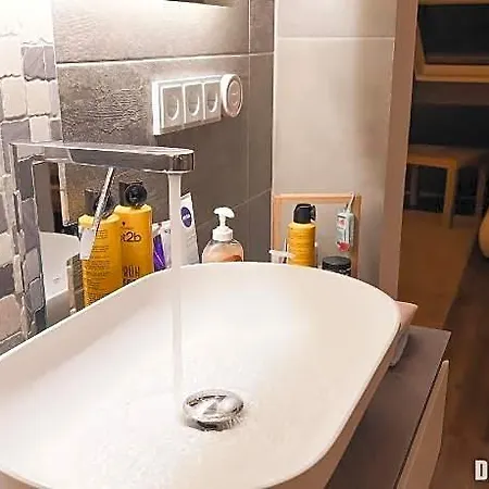 Dragon's Nest: Cozy & Modern Attic Loft Nuremberg Ξενοδοχείο Schwaig bei Nürnberg