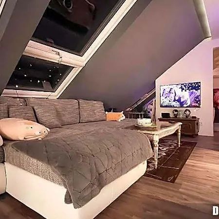 Dragon's Nest: Cozy & Modern Attic Loft Nuremberg